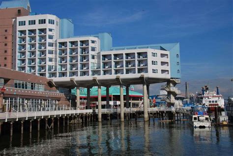 Inn at The Quay New Westminster, BC - See Discounts