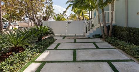 7 Design Ideas for an Artificial Grass Driveway | Magnolia Turf