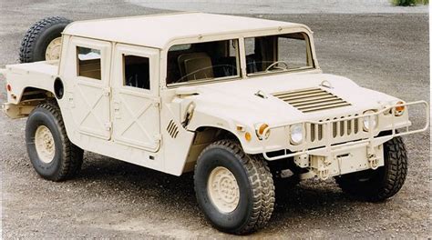 M1097 M1097A1 M1097A2 HMMWV Humvee heavy shelter carrier technical data sheet specifications informa