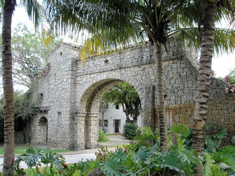 Pinteresting Places to Visit in Miami: Coral Gables | Hello Nutritarian