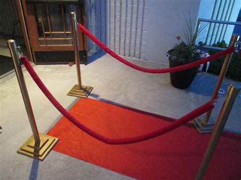 DIY Red Carpet Stanchions | White Elephant Creations