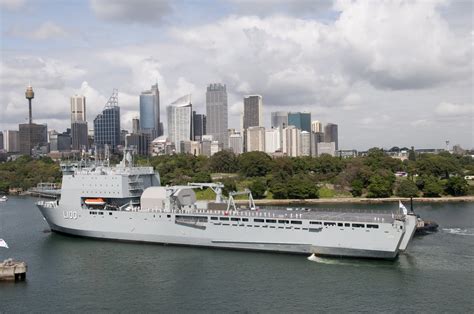 Naval Photos: HMAS Choules (L100)