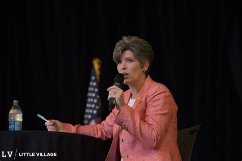 Sen. Joni Ernst unintentionally makes Iowans laugh by claiming Trump is ...