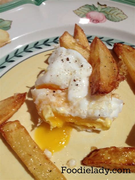 Huevos Estrellados con Patatas Fritas- Casa Lucio – foodielady.com