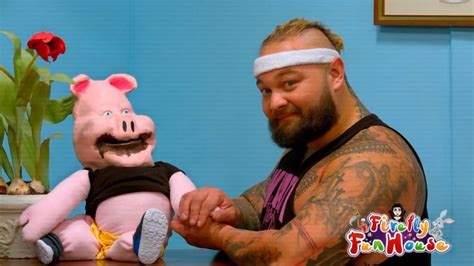 Ramblin’ Rabbit and Huskus the Pig Boy Were on Tonight’s SmackDown – TPWW