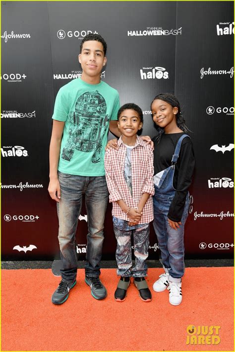 'This Is Us' Star Sterling K. Brown Brings His Family to Hollywood ...