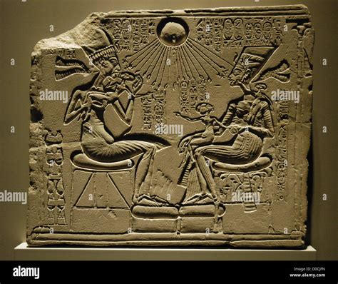 Akhenaten Nefertiti And Their Children