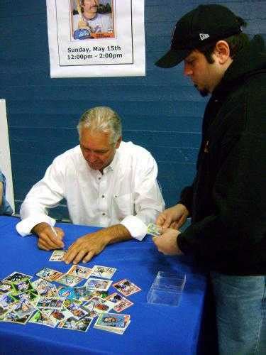 Dave Kingman autographed Baseball Card (Chicago Cubs) 1979 Topps #370