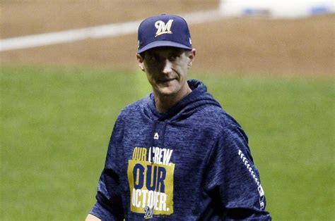 Milwaukee Brewers extend manager Craig Counsell through 2023 season ...