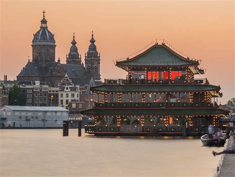 Sea Palace, the floating Chinese restaurant in Amsterdam-Centrum