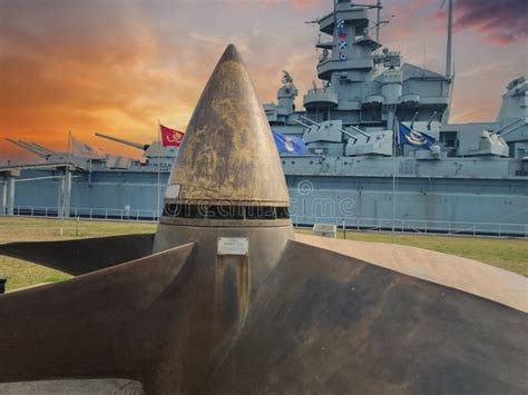 USS Alabama Battleship at USS Alabama Battleship Memorial Park with Ship Propeller Editorial ...