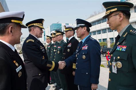 Dempsey, South Korean Counterpart Discuss North Korea Threat > United States Forces Korea > News ...