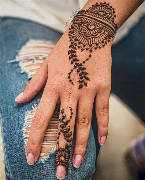 50+ Henna Tattoo Ideas - Beautiful Inspirations