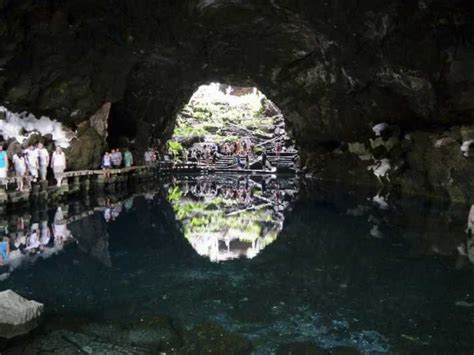 Lanzarote: Full-Day Tour of 3 Tourist Attractions | GetYourGuide