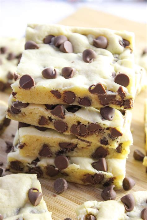 Lazy Chocolate Chip Cookie Bars | Baking You Happier