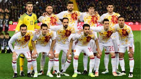 Spain Held By Greece In Opening FIFA World Cup Qualifier | Sports Mgzn