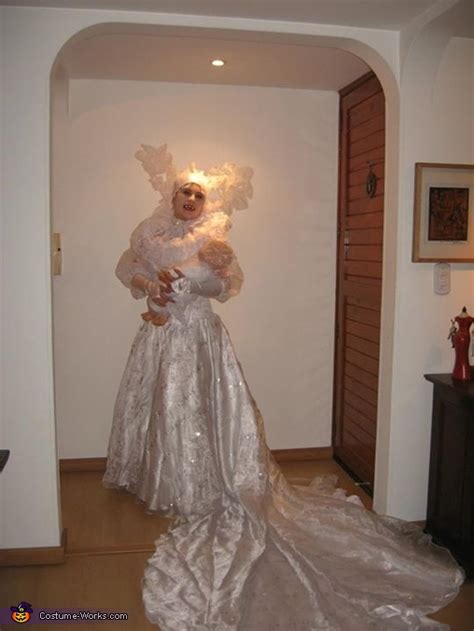 Lucy - Bram Stoker's Dracula Costume - Photo 4/4