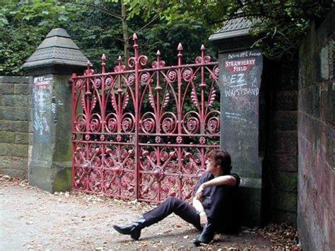 John Lennon at Strawberry Fields 1966 : r/OldSchoolCool