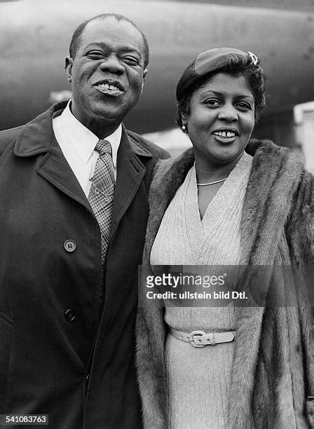 138 Louis Armstrong Wife Stock Photos, High-Res Pictures, and Images ...