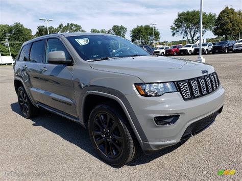 2020 Sting-Gray Jeep Grand Cherokee Altitude 4x4 #134997662 | GTCarLot.com - Car Color Galleries