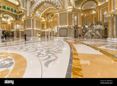 Abu Dhabi presidential Palace Stock Photo - Alamy