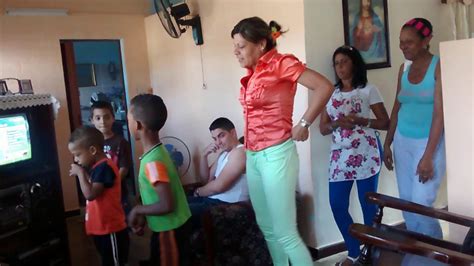 Cuban kids dancing - YouTube