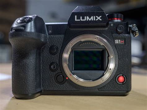 Panasonic LUMIX S1H hands-on review: Big camera, big value - Videomaker