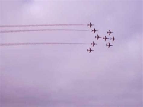 Red Arrows, Typhoon Formation, Southport Air Show, 2009 - YouTube