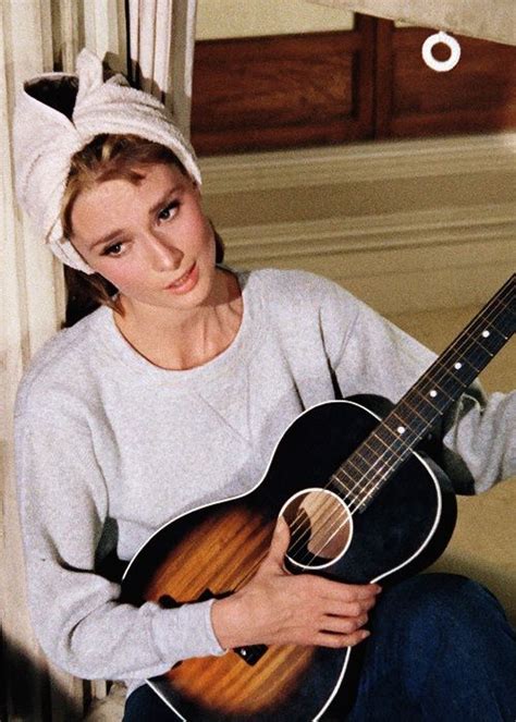 Moon River and me (Breakfast at Tiffany’s) | Audrey hepburn moon river, Audrey hepburn, Audrey ...