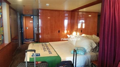 Norwegian Jewel Mini-Suite Category