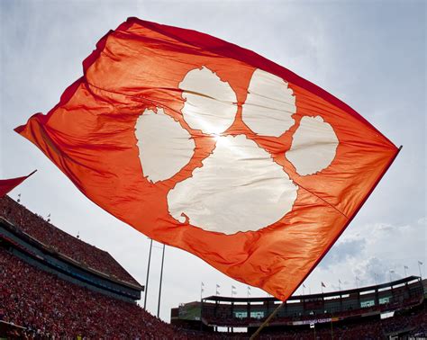 Clemson Tiger Paw Wallpaper - WallpaperSafari