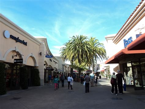 Shopping at Carlsbad Premium Outlets Mall | It has grown on me!