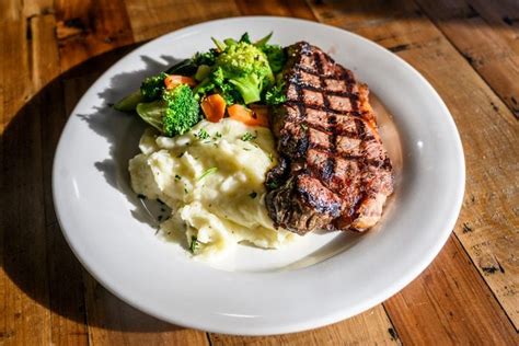 11 Best Steakhouse Chains in the US