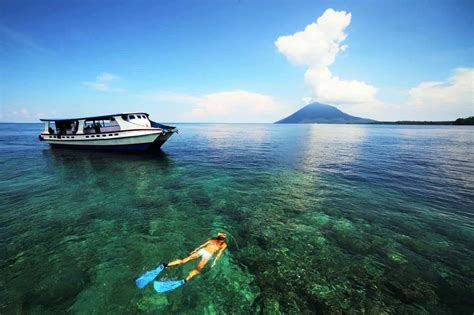 BUNAKEN MARINE PARK (AT THE HEART OF THE CORAL TRIANGLE) - Travel ...