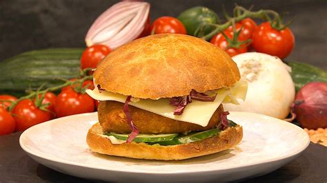 Wir in Bayern | Rezept: Buchweizen-Linsen-Gemüse-Burger mit Zwiebel ...