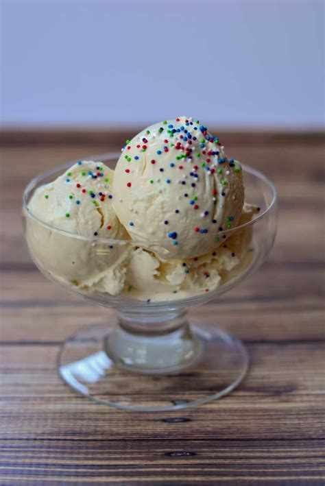 Homemade Ice Cream with only 3 Ingredients {No Ice Cream Maker Needed!}