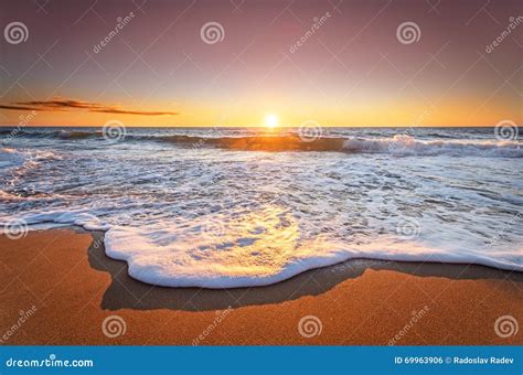 Sunrise with Deep Blue Sky and Sun Rays. Stock Photo - Image of myrtle, malindi: 69963906