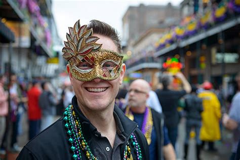 What Are Traditional Mardi Gras Costumes