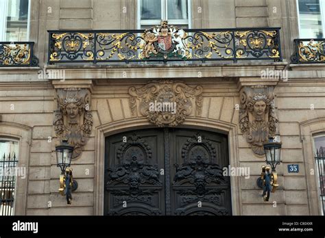 British embassy paris hi-res stock photography and images - Alamy