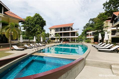 Anjungan Beach Resort Pool: Pictures & Reviews - Tripadvisor