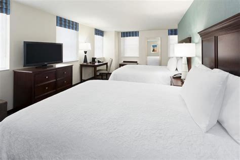 Hampton Inn - Washington DC/White House, Washington D.C. - Compare Deals