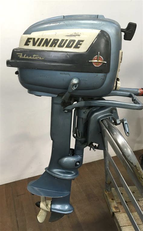 Lot - 1950's Evinrude Fleetwin 7.5 Outboard Motor