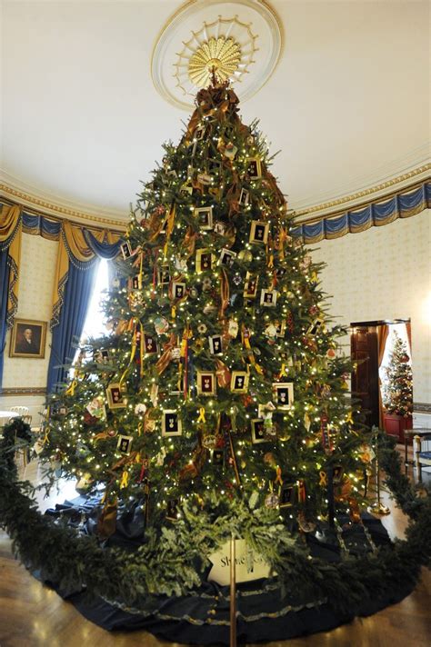 White House Christmas Tree 2011: First Family Trees Over the Years [PHOTOS] | IBTimes