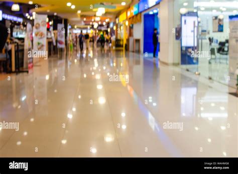 Abstract blurred background shopping mall Stock Photo - Alamy