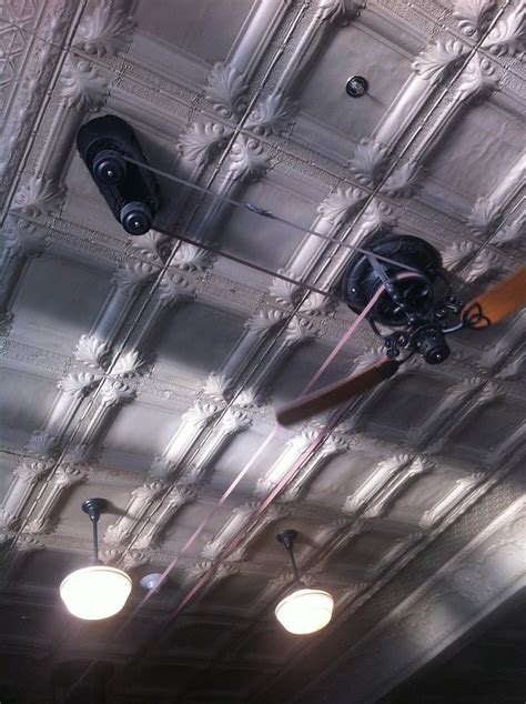 Best Ceiling Fan Direction For High Ceilings (Solved)