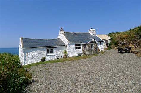 Penrhyn, Strumble Head | 2 Star Holiday Cottage in Pembrokeshire, South Wales. | Coastal ...