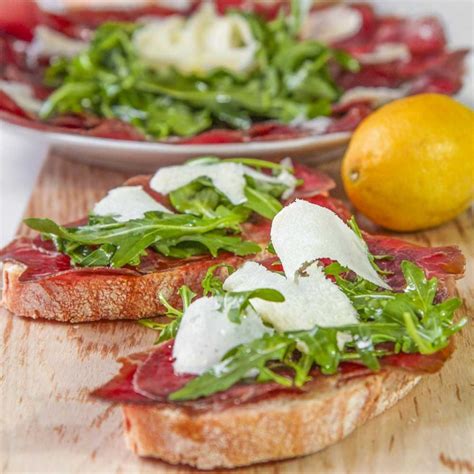 ITALIAN BRESAOLA SALAD with arugula and cheese - philosokitchen