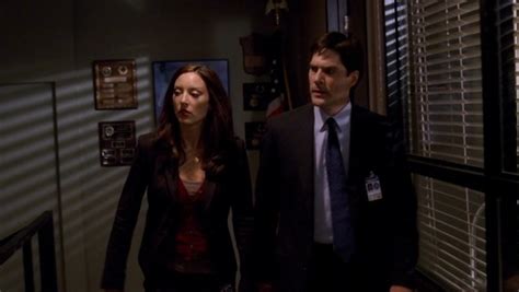 Lola Glaudini e Thomas Gibson nel ruolo di Elle Greenaway e Aaron ...