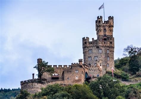 Castles on the Rhine - Exploring Our World