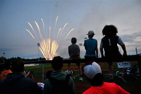 Photos: Fourth of July parades and parties draw crowds to the streets ...